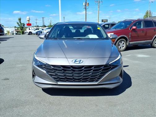 Metal 2023 Hyundai ELANTRA HEV Blue