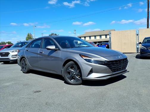Metal 2023 Hyundai ELANTRA HEV Blue