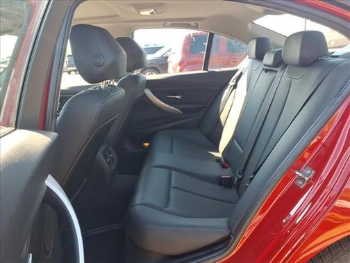 Melbourne Red Metallic 2013 BMW 320 i