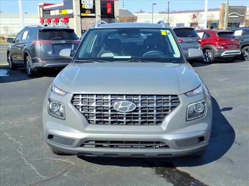 2023 Hyundai VENUE SEL