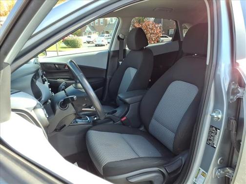 2021 Hyundai KONA SEL