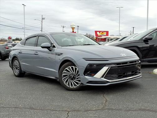 2025 Hyundai SONATA Hybrid Limited