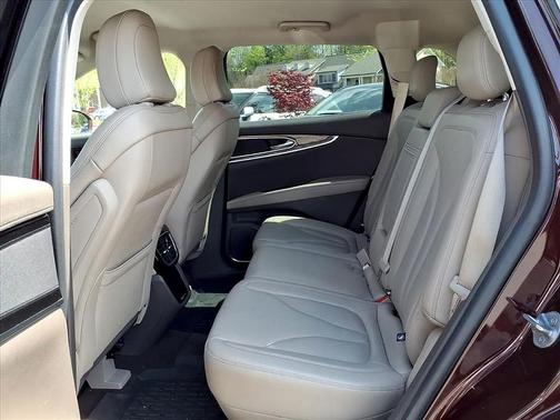 Burgundy 2023 Lincoln Nautilus Standard