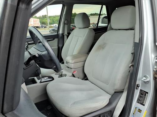 Radiant Silver Metallic 2009 Hyundai SANTA FE SE