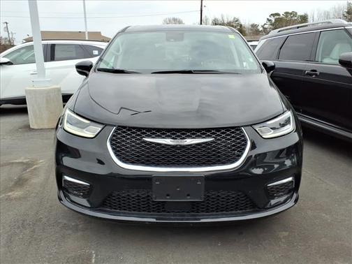 2024 Chrysler Pacifica Touring-L