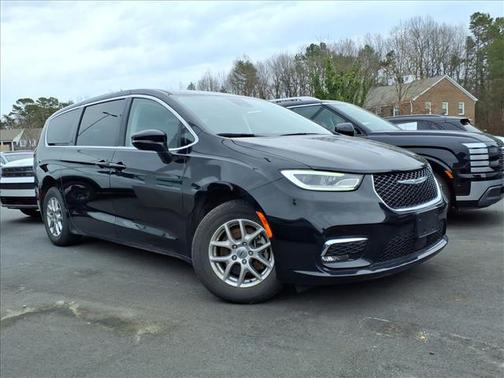 2024 Chrysler Pacifica Touring-L