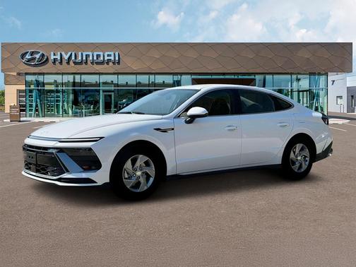 White 2025 Hyundai SONATA SE