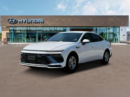 White 2025 Hyundai SONATA SE