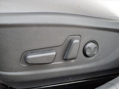 Cyber Silver 2023 Hyundai KONA SEL