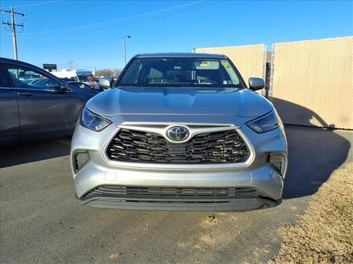 2022 Toyota Highlander L
