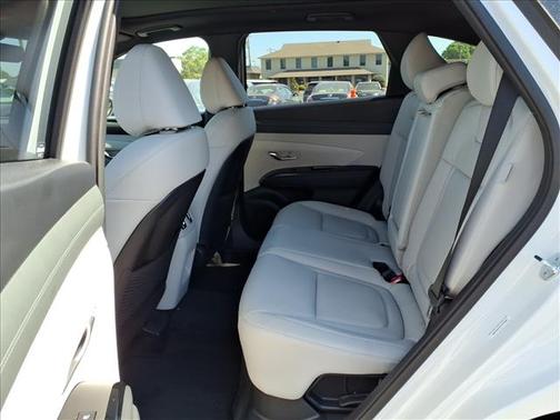 Pearl 2026 Hyundai TUCSON Hybrid Limited