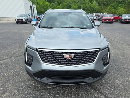 Argent Silver Metallic 2025 Cadillac XT4 Premium Luxury