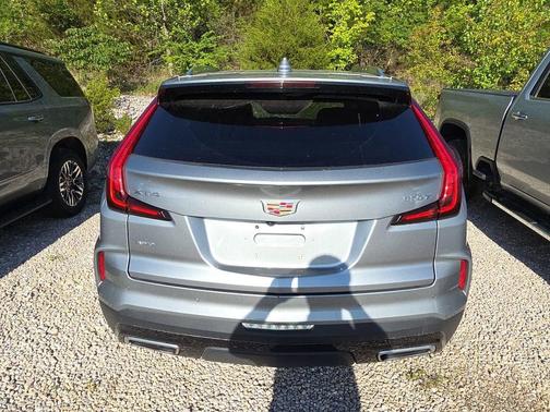 Argent Silver Metallic 2025 Cadillac XT4 Premium Luxury