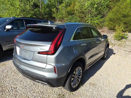 Argent Silver Metallic 2025 Cadillac XT4 Premium Luxury