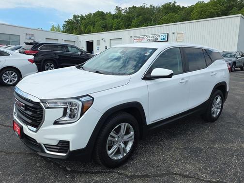 Summit White 2023 GMC Terrain SLE