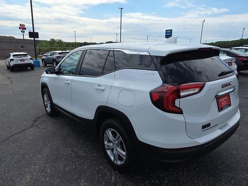 Summit White 2023 GMC Terrain SLE