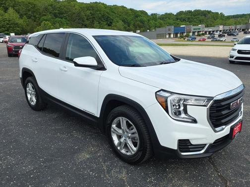 Summit White 2023 GMC Terrain SLE