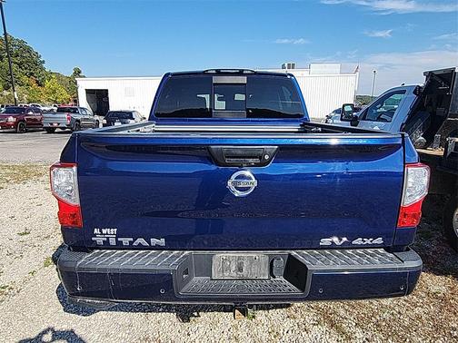 2021 Nissan Titan SV