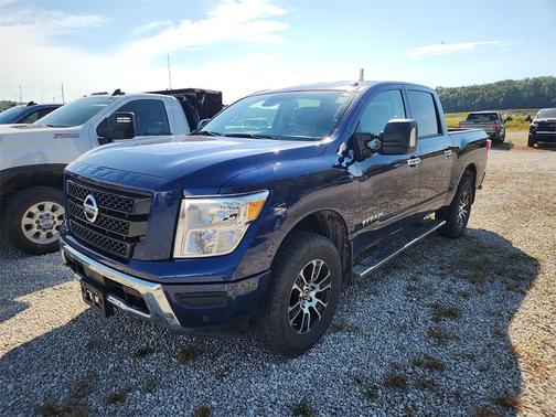 2021 Nissan Titan SV