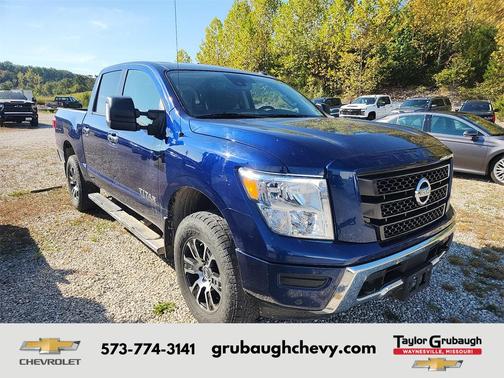 2021 Nissan Titan SV