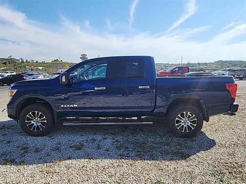 2021 Nissan Titan SV