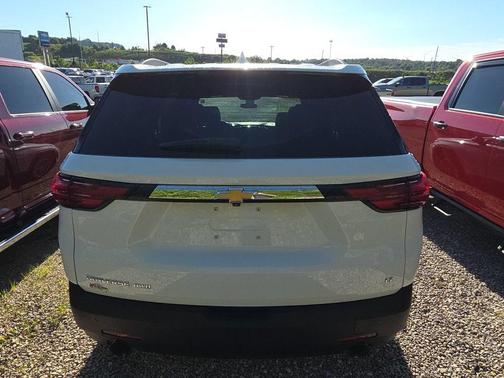 Summit White 2023 Chevrolet Traverse LT Leather