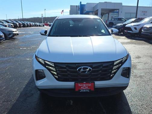 2022 Hyundai TUCSON SE