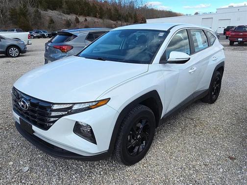 2022 Hyundai TUCSON SE