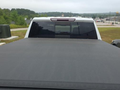 Summit White 2019 Chevrolet Silverado 1500 LT