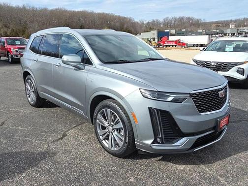 2025 Cadillac XT6 Premium Luxury FWD