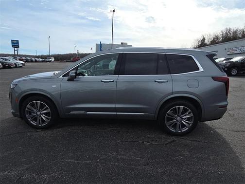 2025 Cadillac XT6 Premium Luxury FWD