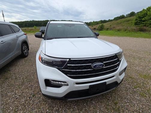 Oxford White 2020 Ford Explorer XLT