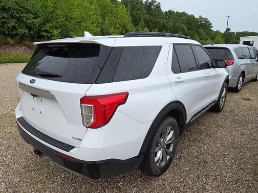 Oxford White 2020 Ford Explorer XLT
