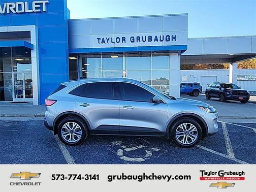 2022 Ford Escape SEL