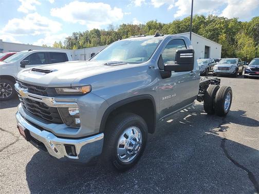 2026 Chevrolet Silverado 3500 LT
