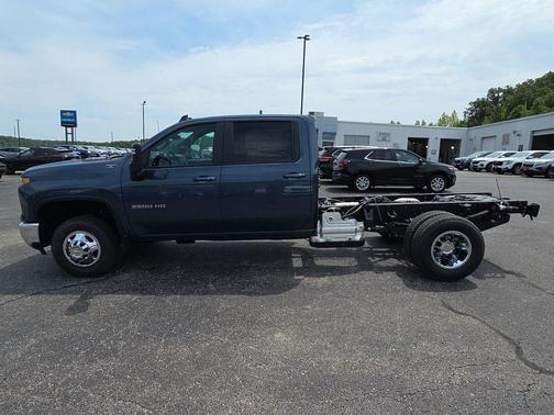 Lakeshore Blue Metallic 2026 Chevrolet Silverado 3500 LT