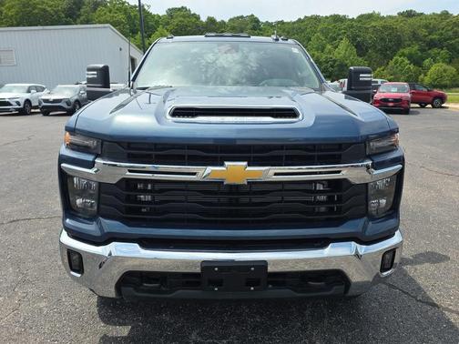 Lakeshore Blue Metallic 2026 Chevrolet Silverado 3500 LT