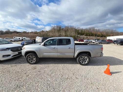 2017 Toyota Tacoma Limited