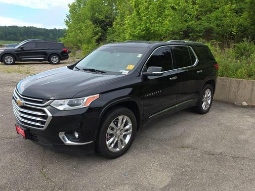 Mosaic Black Metallic 2021 Chevrolet Traverse High Country