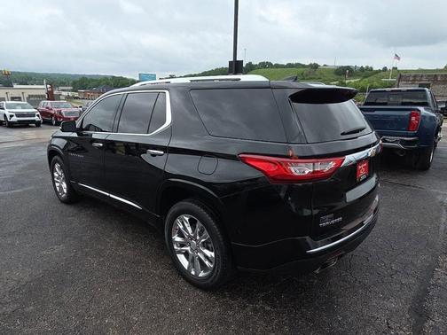 Mosaic Black Metallic 2021 Chevrolet Traverse High Country