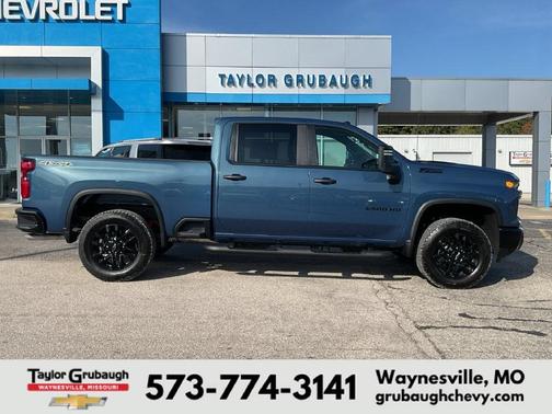 Lakeshore Blue Metallic 2026 Chevrolet Silverado 2500 Custom