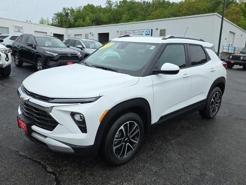 Summit White 2026 Chevrolet Trailblazer LT