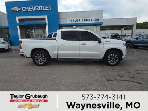 Iridescent Pearl Tricoat 2019 Chevrolet Silverado 1500 RST