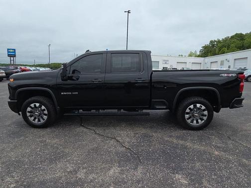 Black 2024 Chevrolet Silverado 2500 Custom