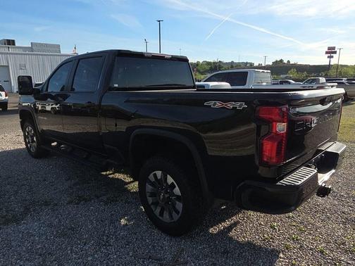 Black 2024 Chevrolet Silverado 2500 Custom