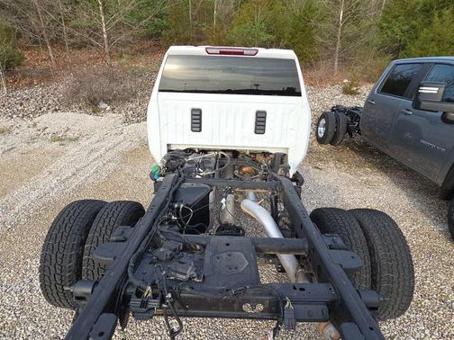 Summit White 2023 Chevrolet Silverado 3500 LT