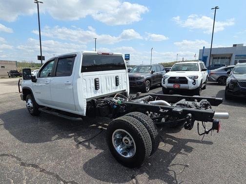 Summit White 2023 Chevrolet Silverado 3500 LT