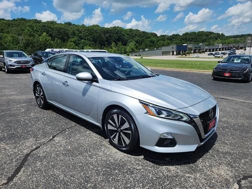 2020 Nissan Altima 2.5 SV