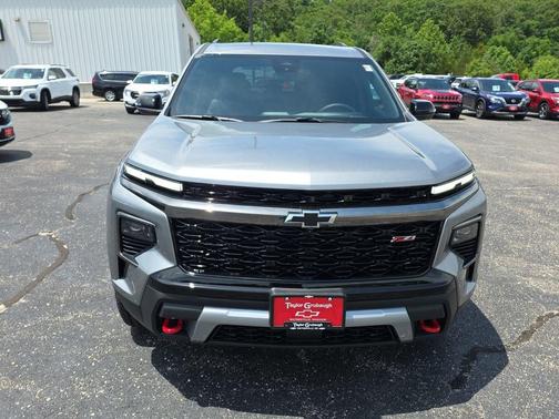 Sterling Gray Metallic 2026 Chevrolet Traverse AWD Z71