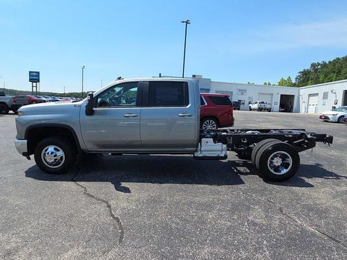 Sterling Gray Metallic 2026 Chevrolet Silverado 3500 LT